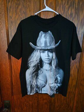 BEYONCE OFFICIAL RENAISSANCE WORLD TOUR CONCERT T-SHIRT COWBOY HAT Size M